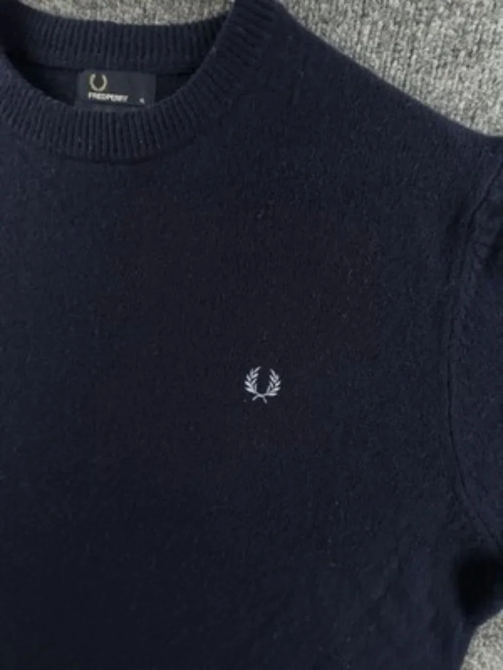 Fred Perry Pullover Logo XL Sweater Blue Red Crew Neck Wool Striped Designer